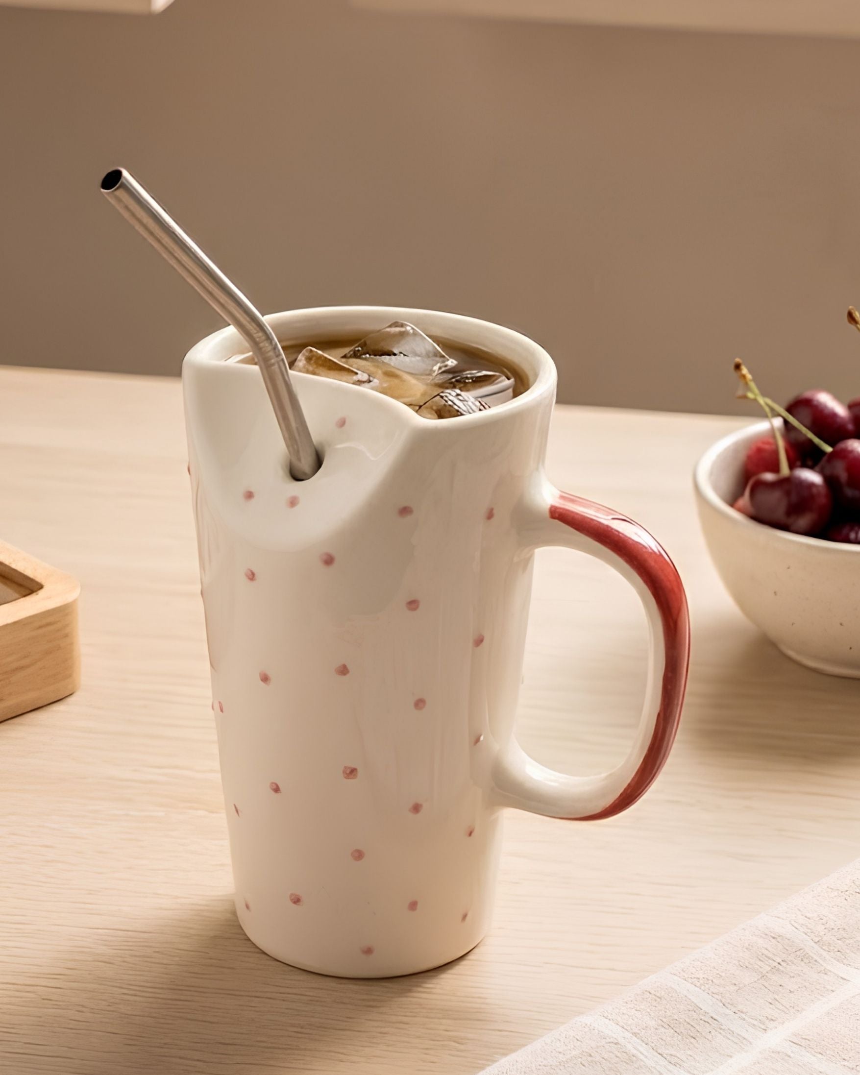 Red dots tumbler - With Lid & Straw (350ml)
