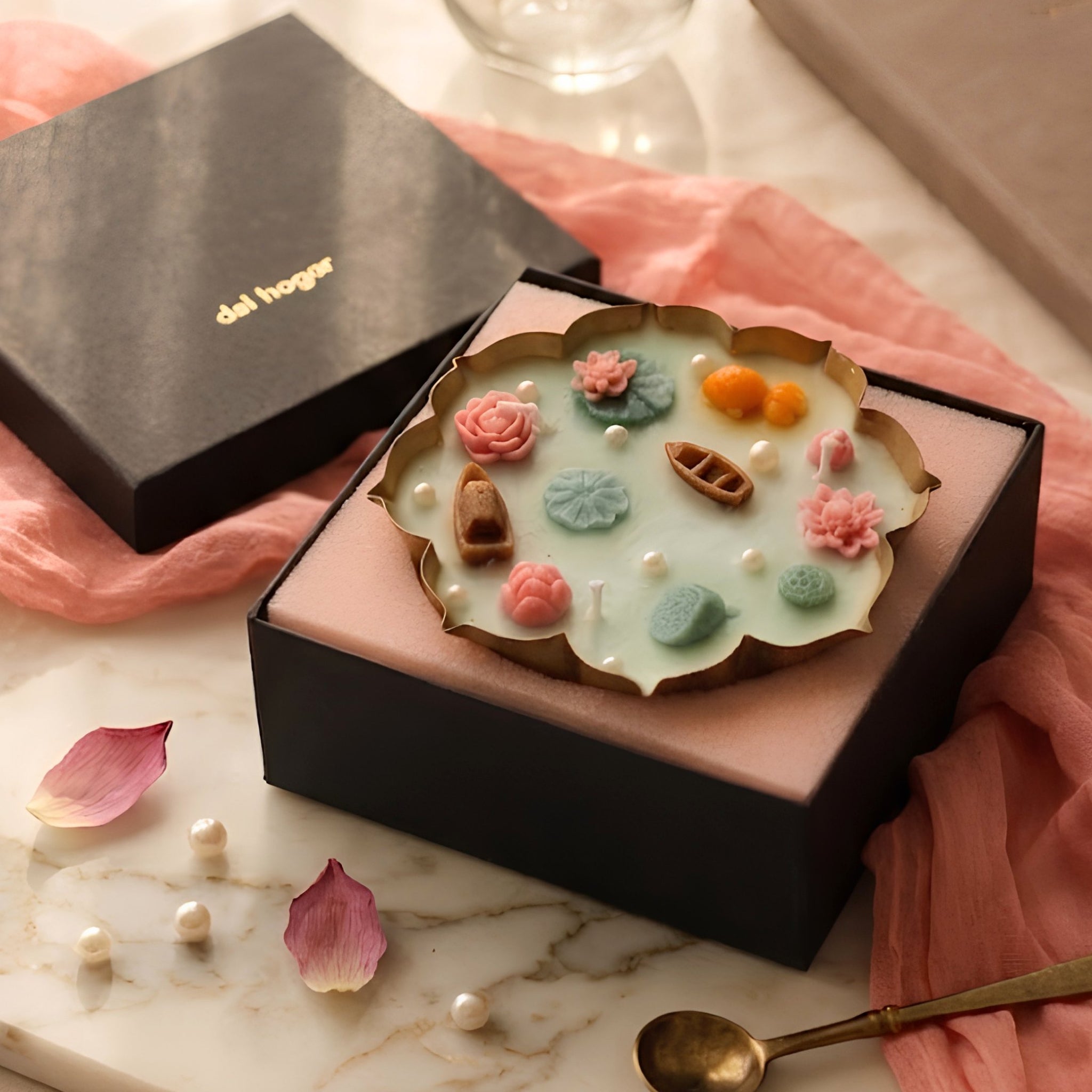 Lotus Pond Urli Candle