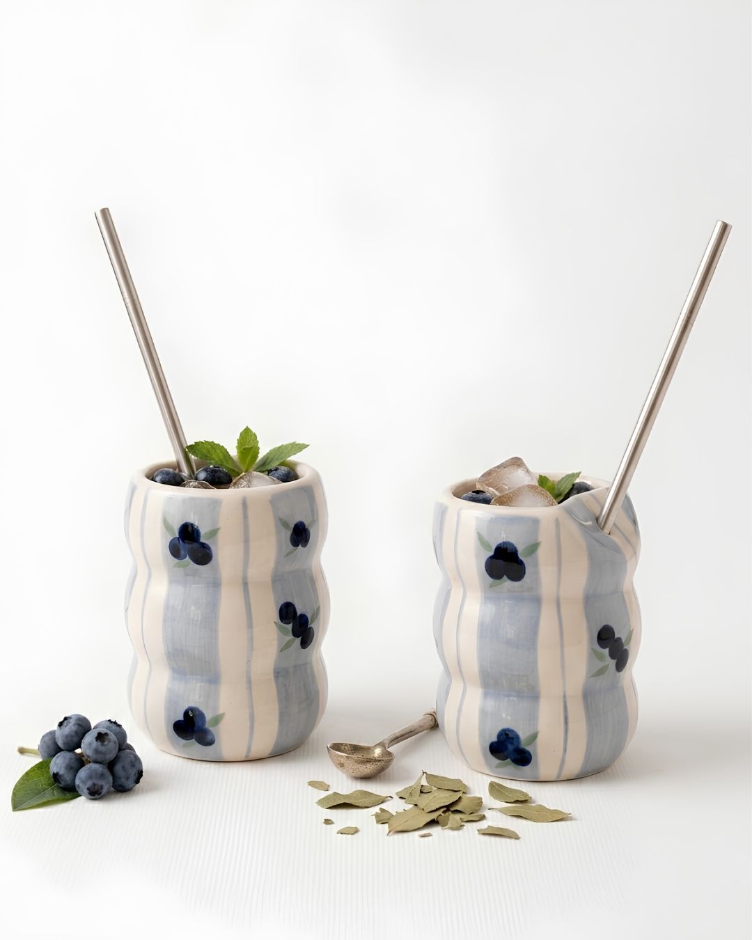 Blueberry tumbler with straw (280ml)