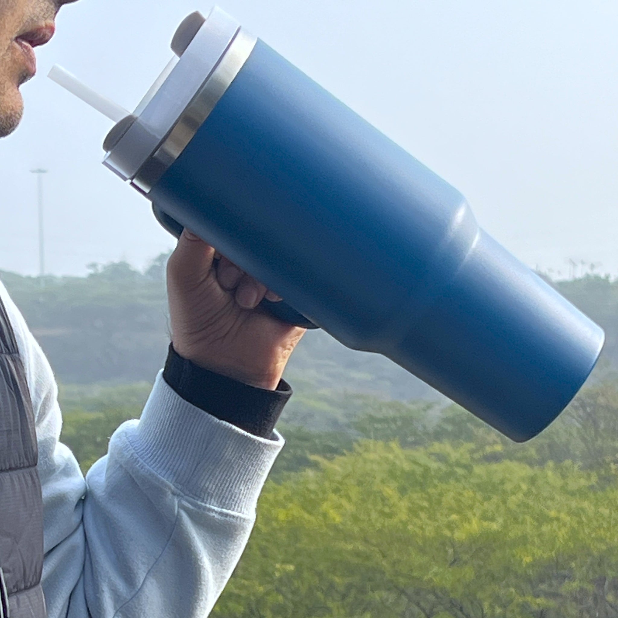 Tumbler with Handle, Straw & Lid I Leakproof Tumbler I Hot and Cold - Blue