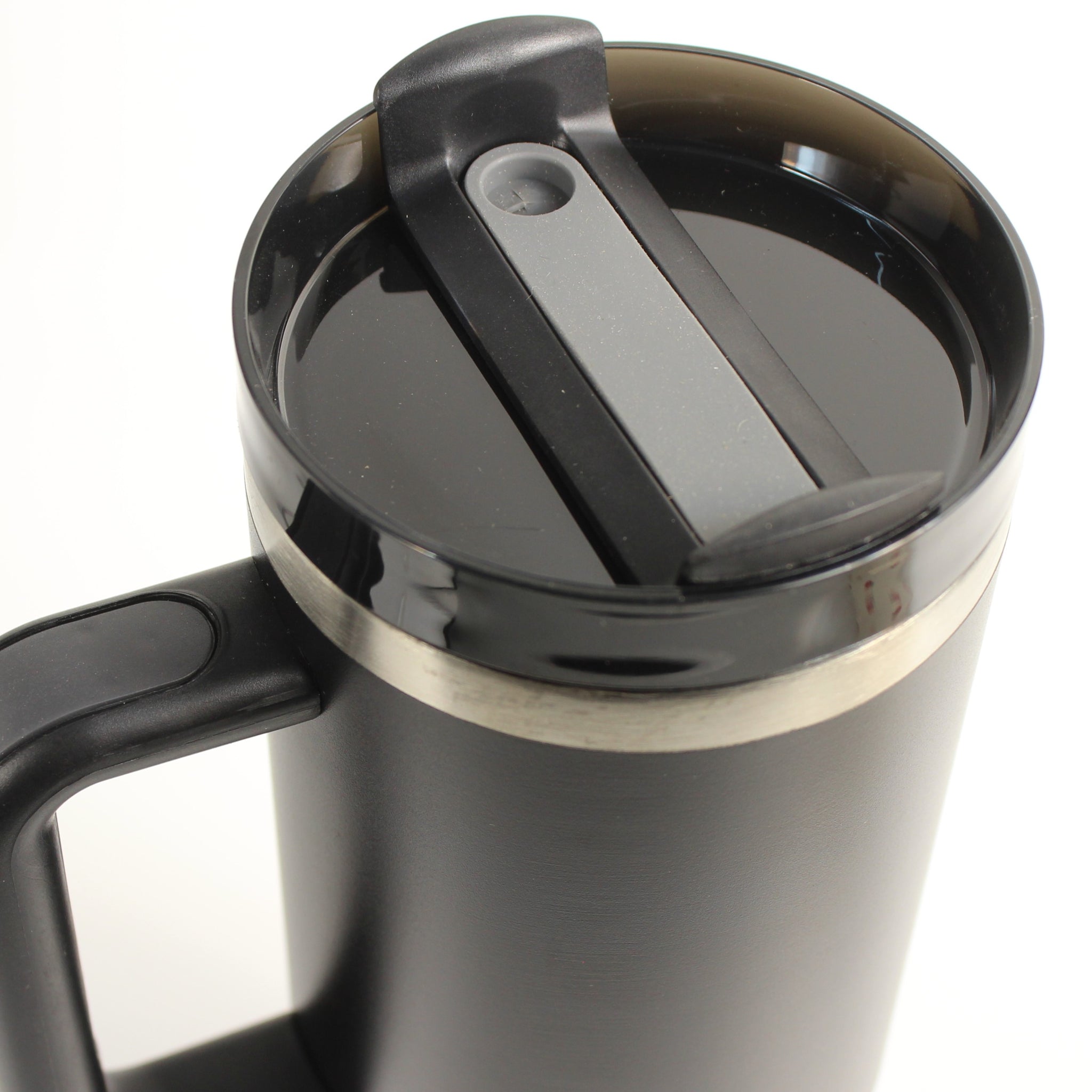 Tumbler with Handle, Straw & Lid I Leakproof Tumbler I Hot and Cold - Black