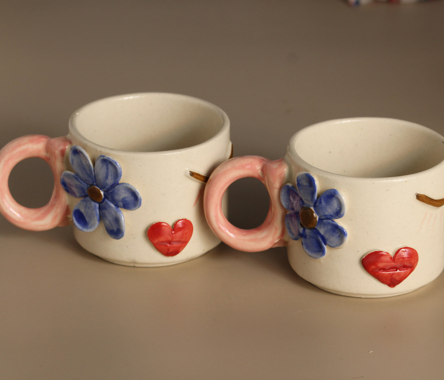 Daisy Blooms cup Set- Embossed Design, Ivory
