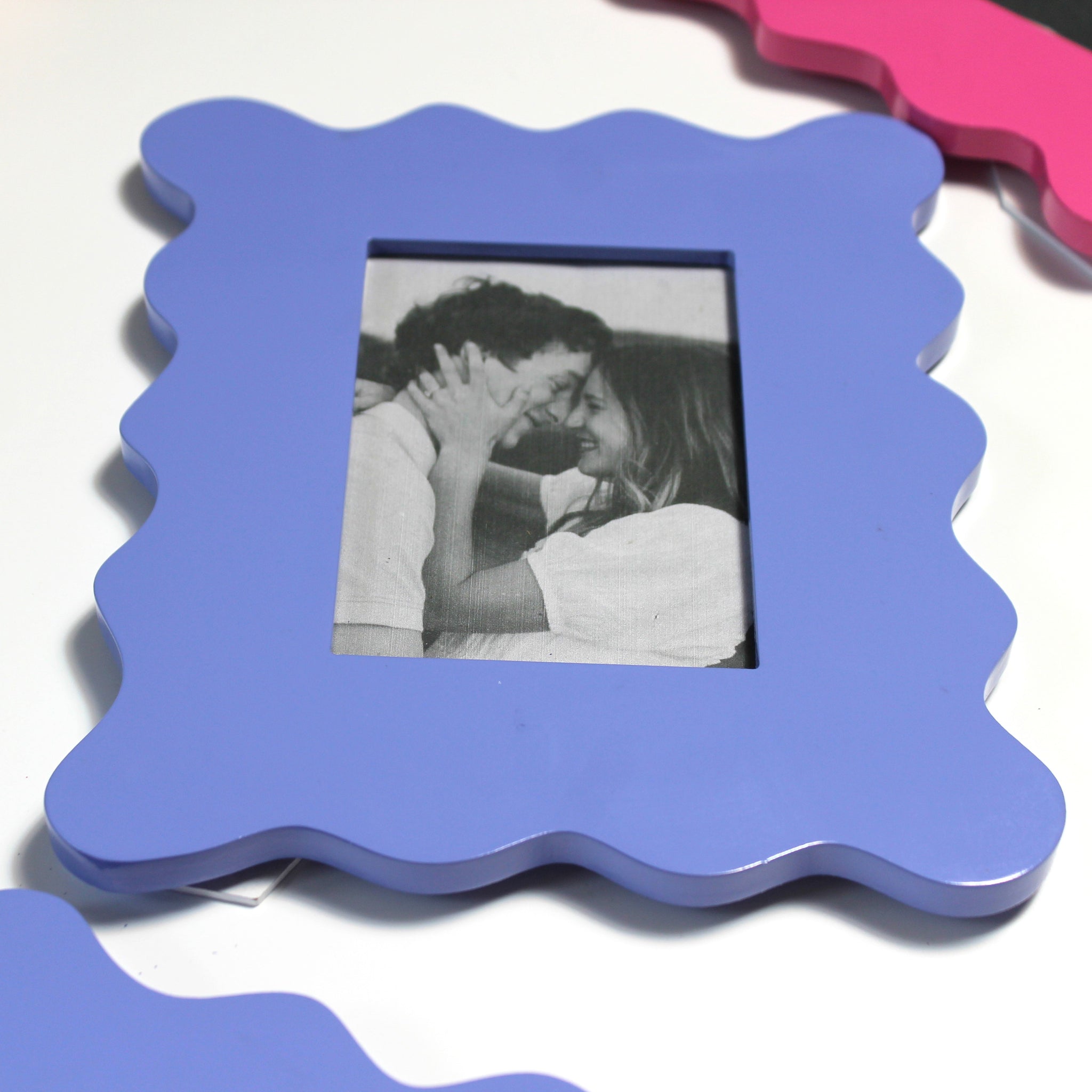 Hint of Pop Photo Frame: Cute & Curvy (Ice Blue)