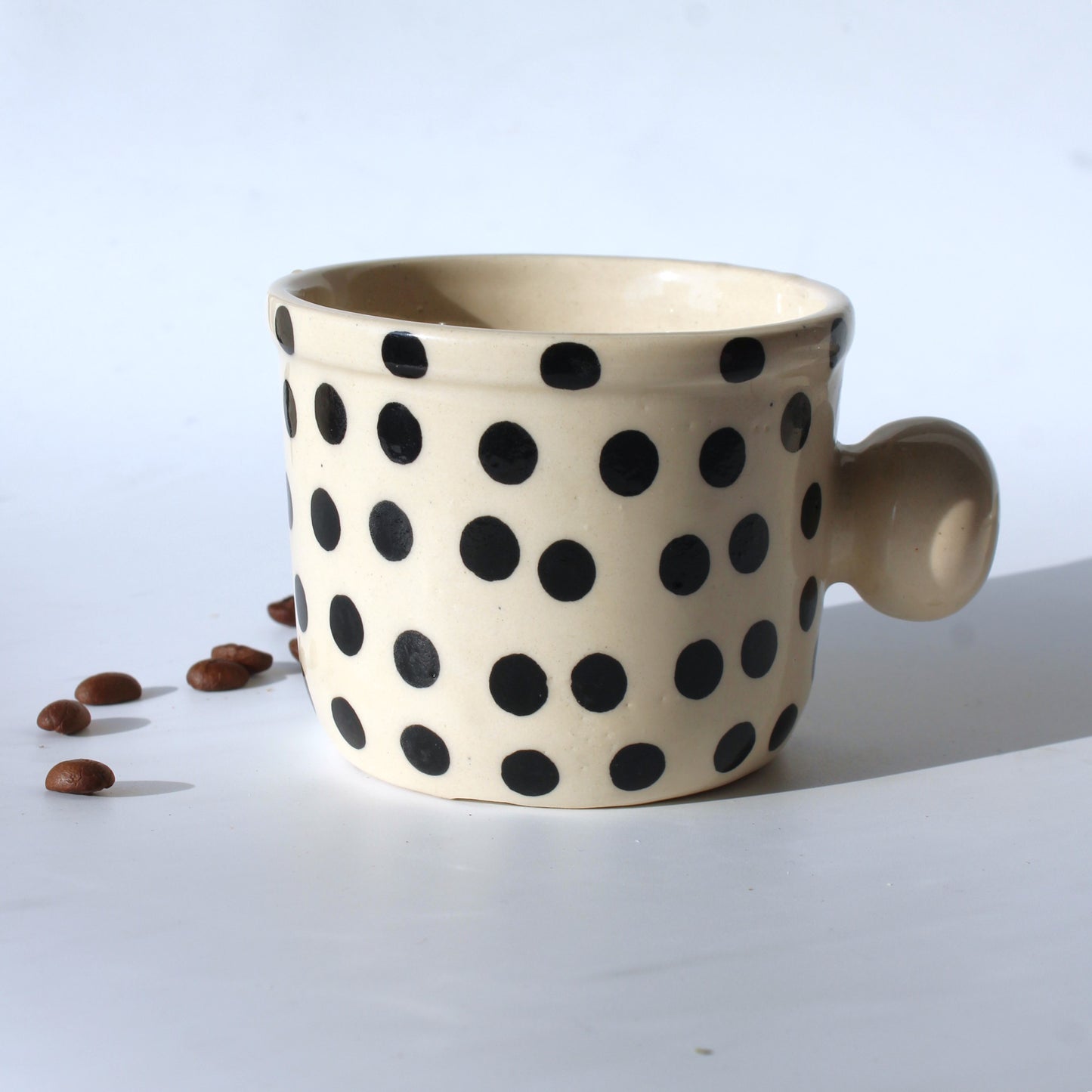Dots Mug - Cute Handle Minimal Mug