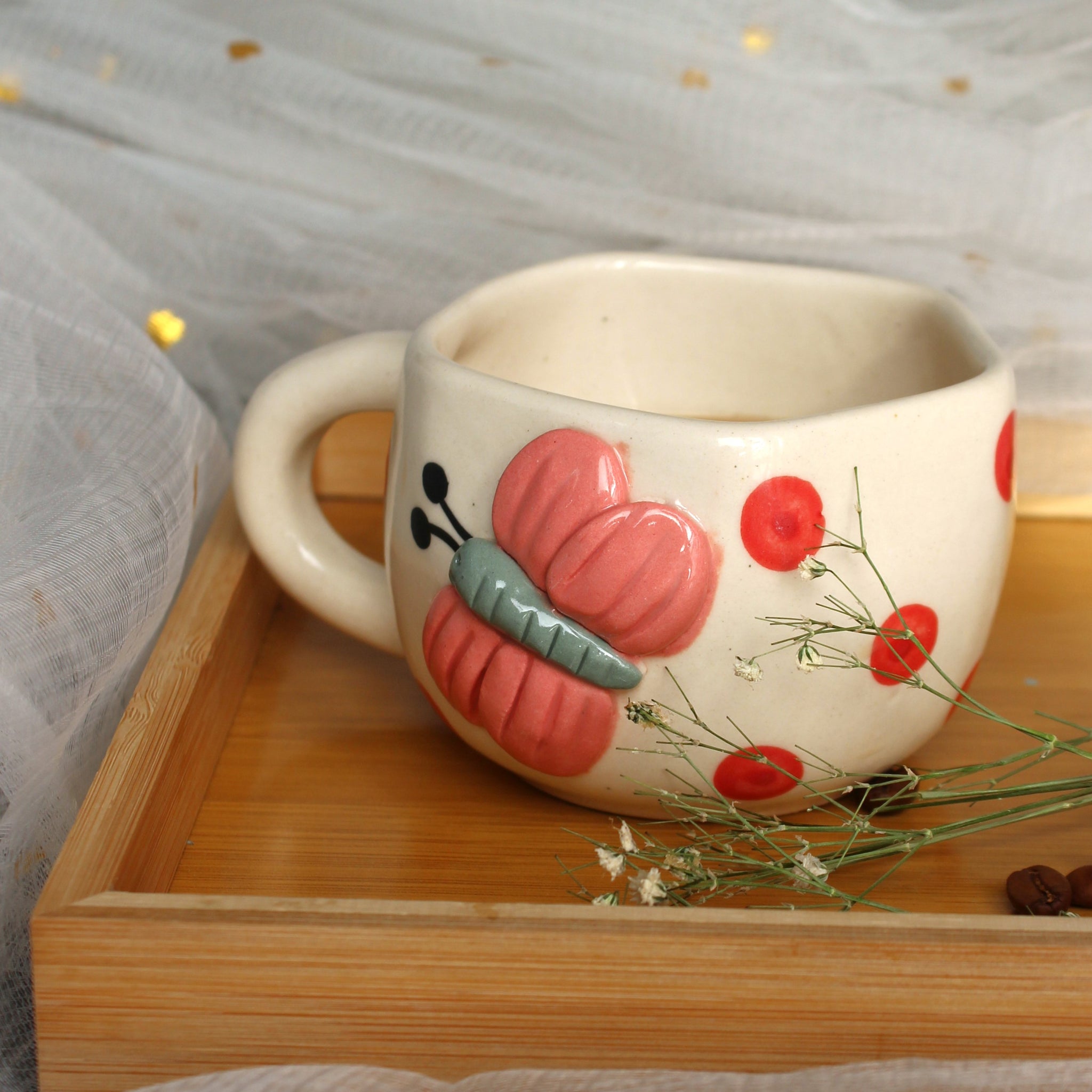 Bees Mug - Ceramic Mug for Tea, coffee & Milk Rituals